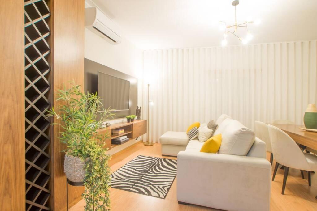 Modern Apartment In Coimbra City Center Buitenkant foto