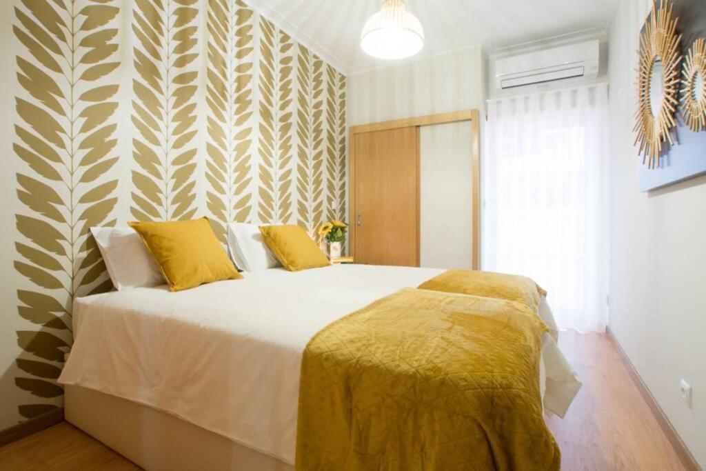 Modern Apartment In Coimbra City Center Buitenkant foto